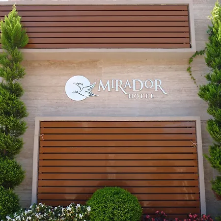 Mirador & 4*