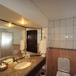 Mirador & 4* קונאקלי