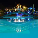 Mirador & 4* קונאקלי