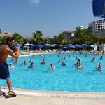 Mirador & 4* קונאקלי